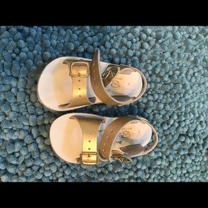 Size 4 saltwater gold sandals